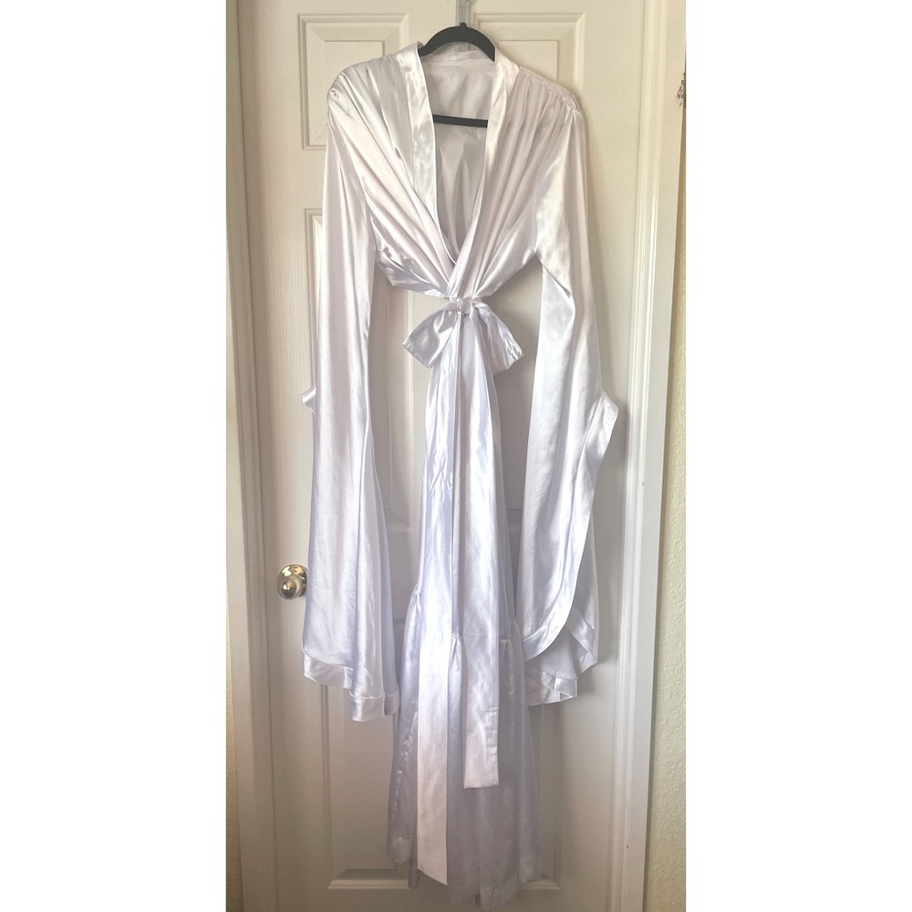 Bridal Hollywood Glamor All Satin Robe